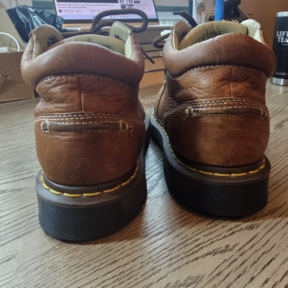 Dr. Martens 11525 Men’s Brown Leather Chukka Boots Size 11 Lug Sole - Picture 9 of 13